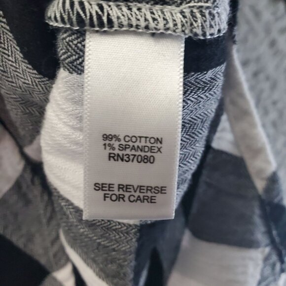 Cato Top Womens XL Black/White Plaid Button Front Long Sleeve Relaxed Fit - Picture 3 of 9